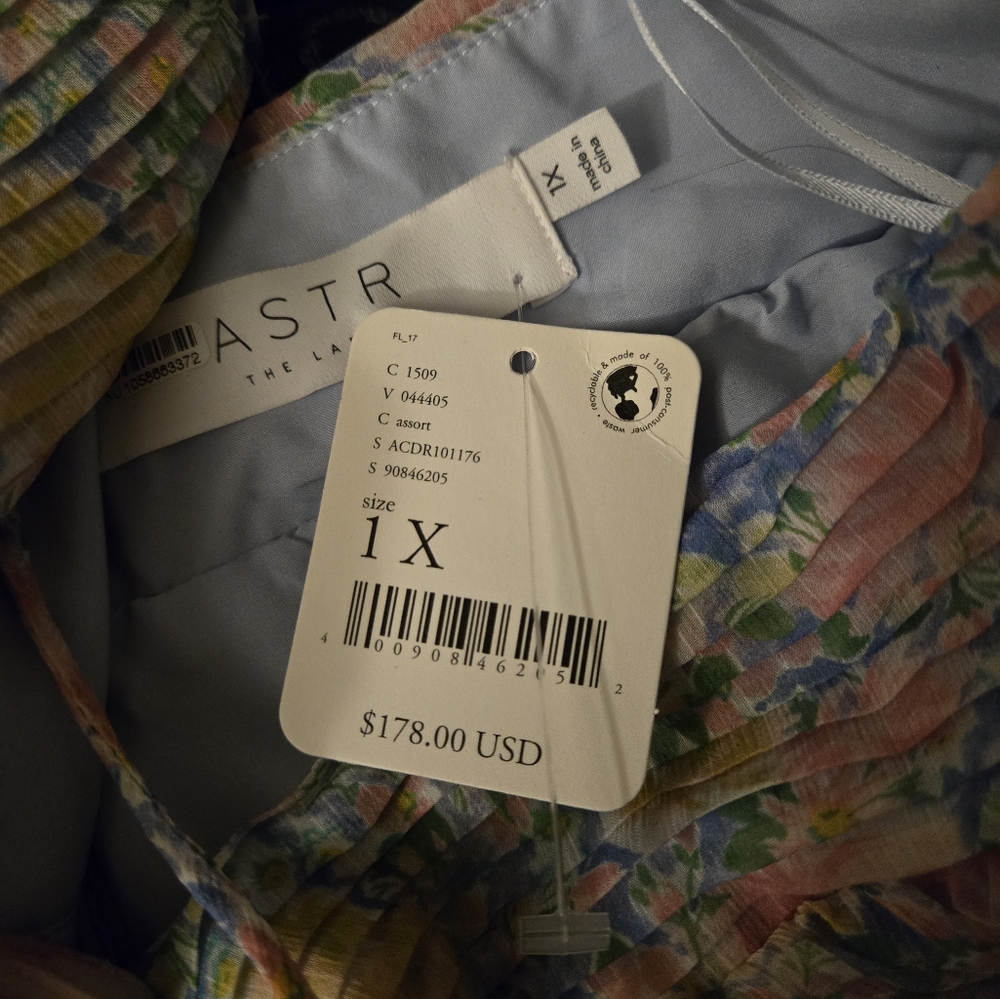 Astr Primrose Floral Strappy Back Maxi Dress - Picture 15 of 16